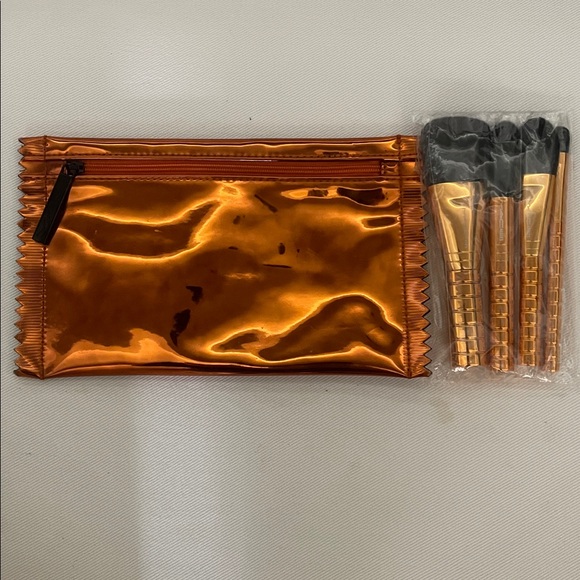 MAC Cosmetics Other - New MAC Shiny Pretty Things 4 Face Brush Party Set + Case